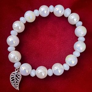 White pearl handmade bracelet
